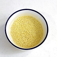南瓜小米浓汤的做法图解3