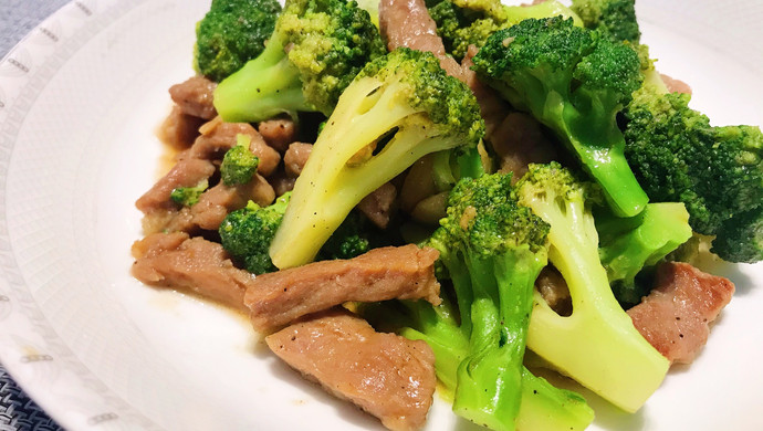 蒜香西兰花炒牛肉