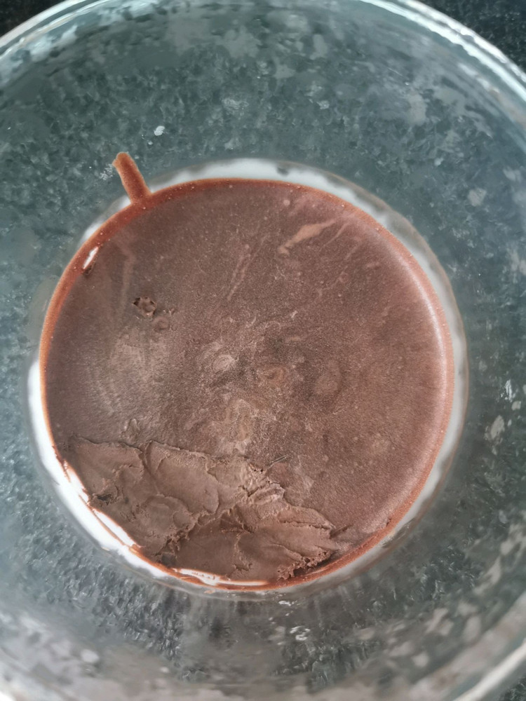 简易版巧克力冰激凌(没有冰渣渣)的做法