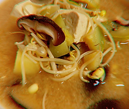 非常简单韩式大酱汤的做法