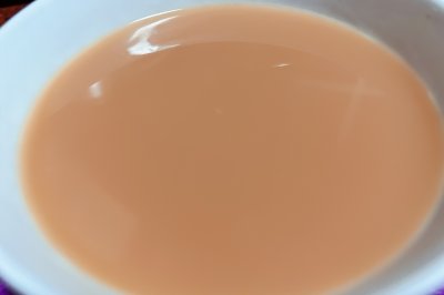 一杯超级超级简单的夏日奶茶 ٩(❛ัᴗ