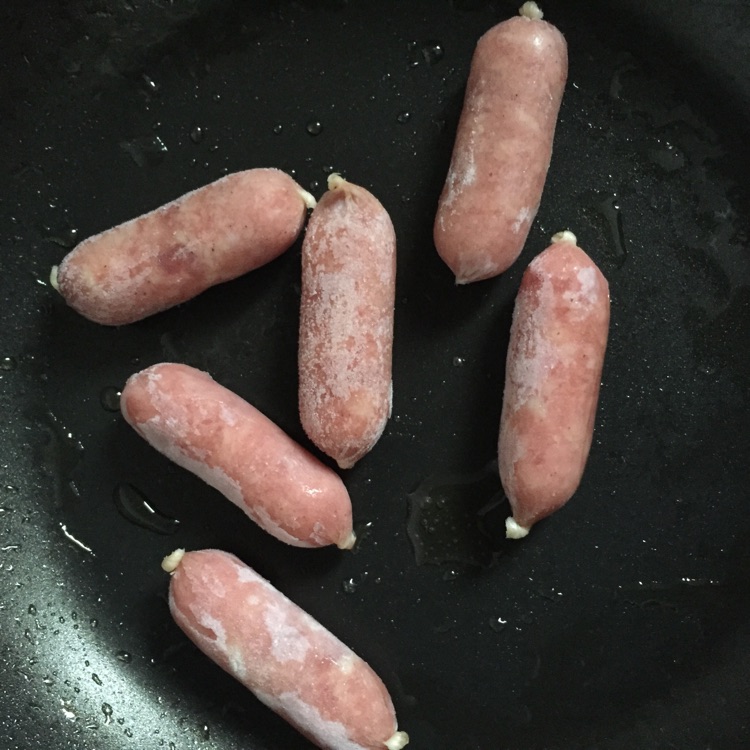 孜然脆皮小香肠的做法图解2