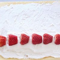 奶油草莓蛋糕卷的做法图解10