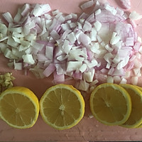 酸豆角柠檬煎鸡片的做法图解4