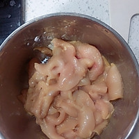 爽滑细嫩的水煮鸡胸肉片的做法图解1