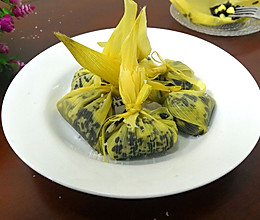 #甜粽VS咸粽，你是哪一党？#福袋乌米粽的做法