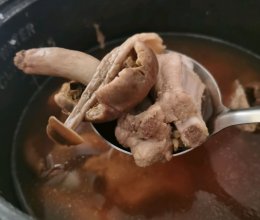 排骨红汤的做法