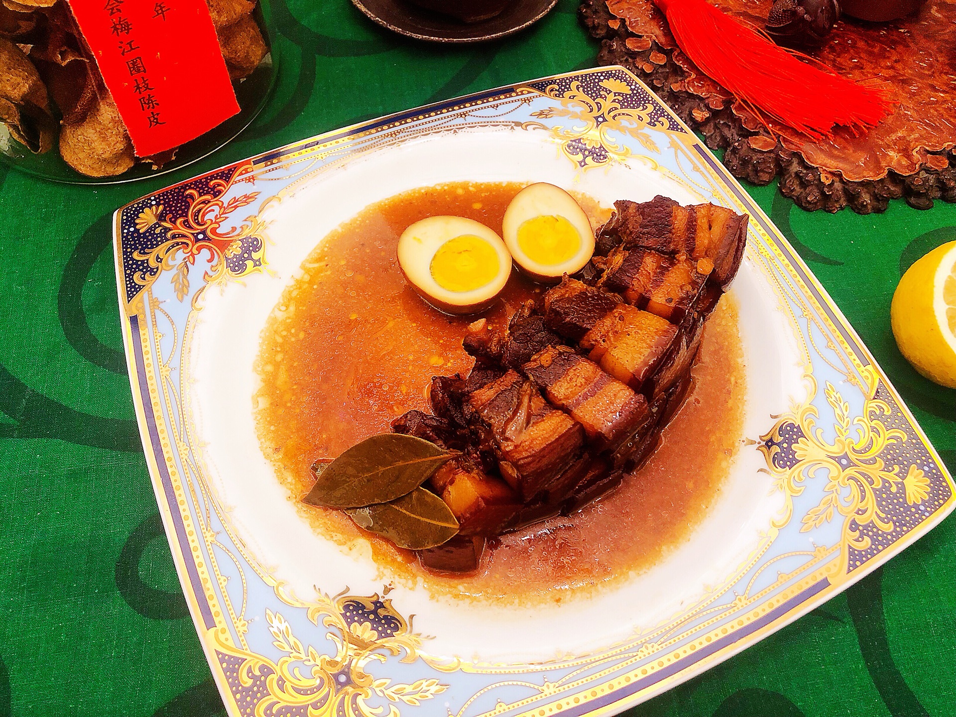 Tangerine peel and streaky pork