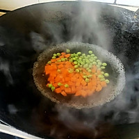 衢州特色小吃之蛋炒饭（扬州炒饭）的做法图解1