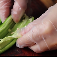 【广东家常菜】虎皮尖椒里面没有虎皮，正如老婆饼里面没有老婆的做法图解3