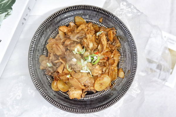 土豆干炖鸡架