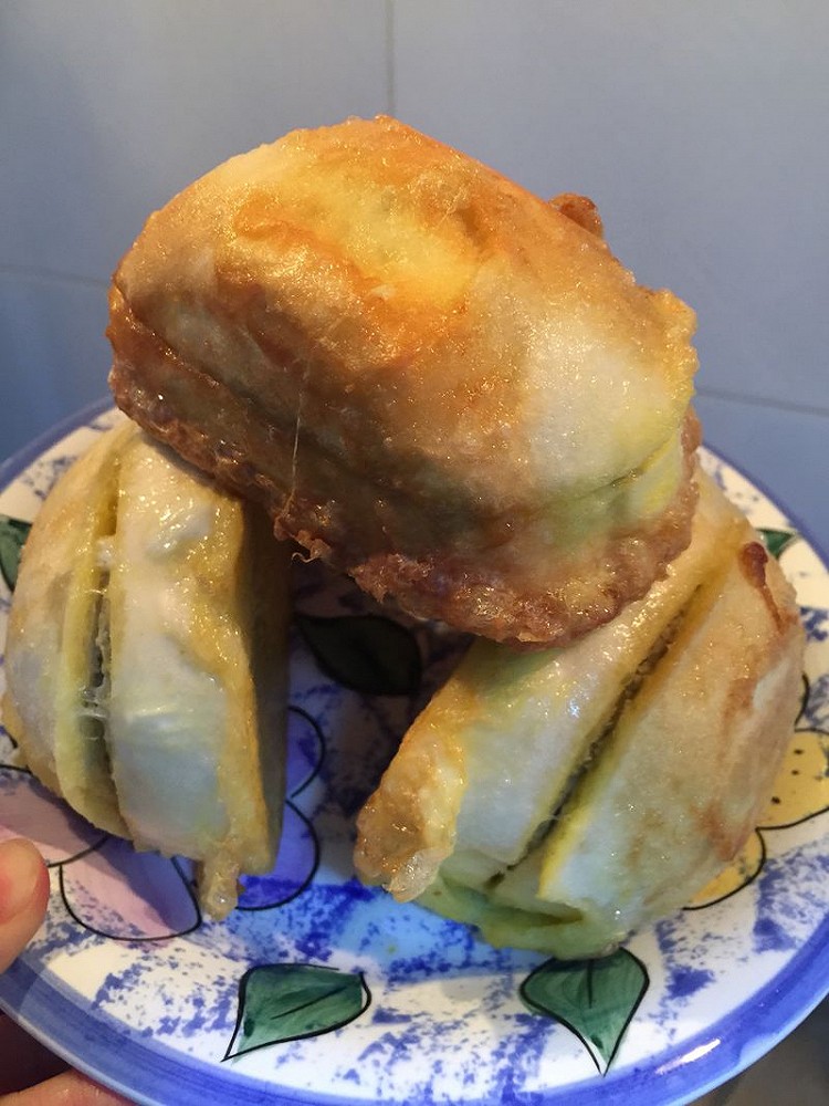 臭豆腐夹心儿炸馒头片的做法