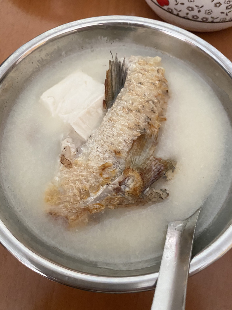 鲈鱼豆腐汤的做法