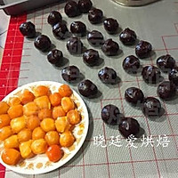 100g广式豆沙蛋黄月饼的做法图解2