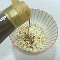 #万物皆可搭#蒜蓉粉丝蒸鱿鱼的做法图解3