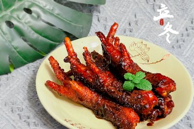 炖鸡爪子