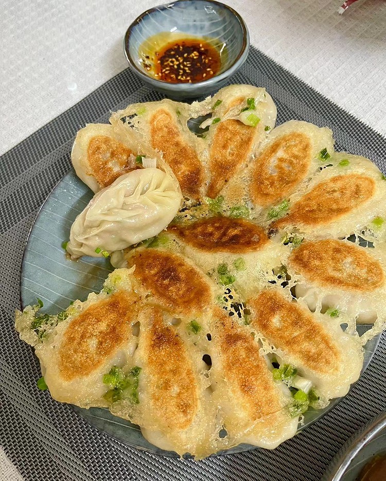 雪花煎饺的做法