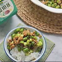 #一勺葱伴侣，成就招牌美味#酱香肉末蒜苔的做法图解9