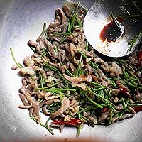 野芹菜炒肉的做法图解7