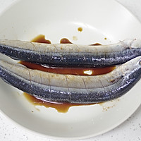 #精品菜谱挑战赛#特别好滋味--柠檬盐烤秋刀鱼的做法图解2