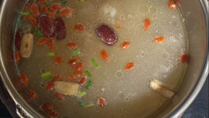 花椒螺片骨汤