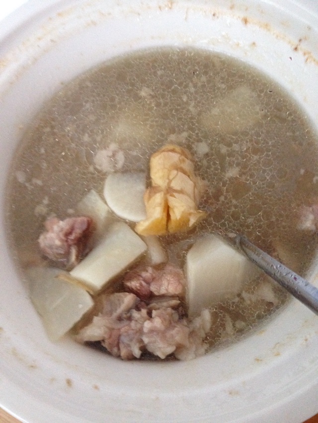 韭菜饺子，萝卜排骨汤