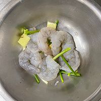 健康低脂简单版西兰花炒虾仁的做法图解2