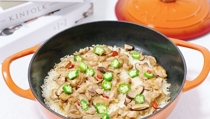 鸡腿煲仔饭