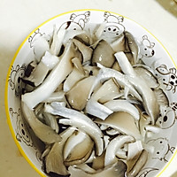 鲜菇鲫鱼豆腐汤的做法图解3