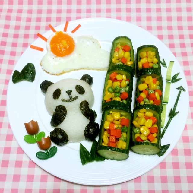 暖阳下“小熊猫吃竹子”儿童餐的做法