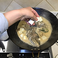 鮸鱼头豆腐汤的做法图解16