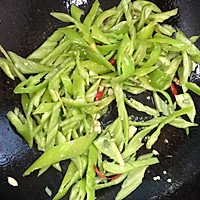 青椒爆肉片的做法图解5