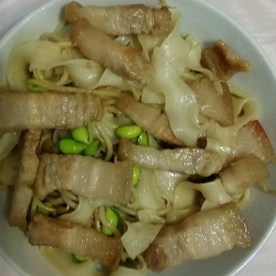 豆芽菜炒刀削面