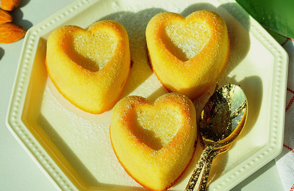 零失败做超好吃小蛋糕【美貌的心形金砖蛋糕】