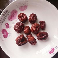 红枣银耳汤羹的做法图解2