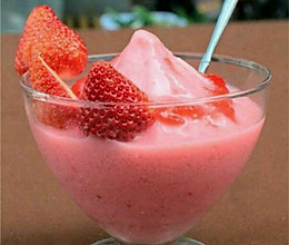 草莓优格冰沙的做法