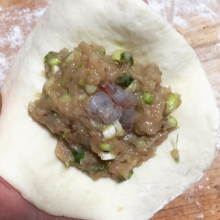 包子（虾仁鲜肉包）的做法图解5