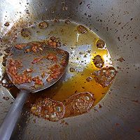 海鲜味蒜香土豆红肠的做法图解1