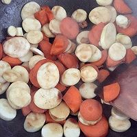 茭白胡萝卜木耳的做法图解4