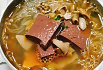 在广东做的地道南京鸭血粉丝汤的做法