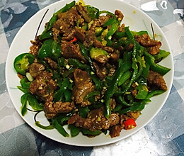 快手野山椒炒牛肉的做法