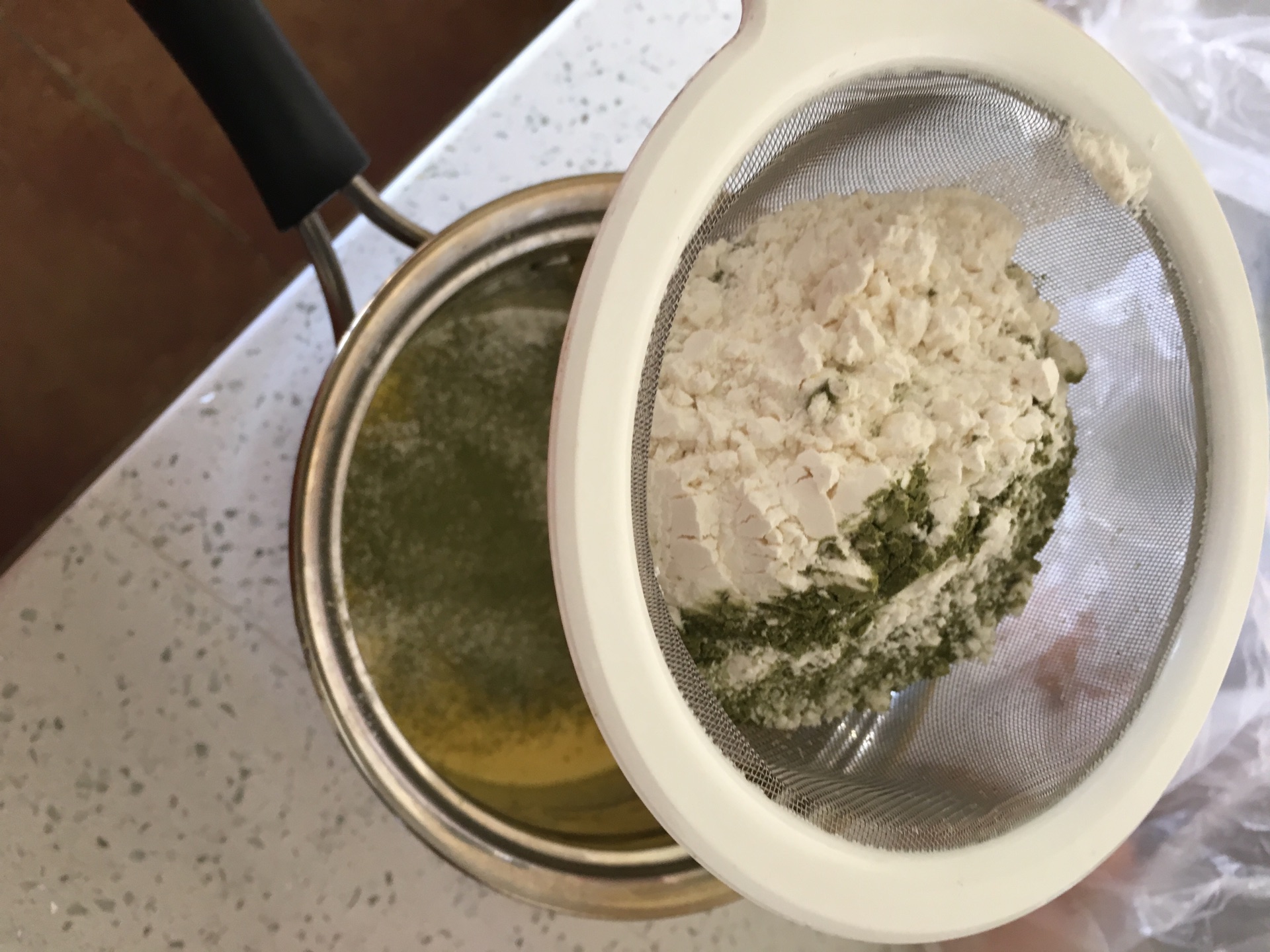 （减糖无油版本）抹茶奶油卷的做法图解3