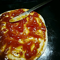 维也纳香肠披萨五分钟香喷喷#急速早餐#的做法图解2