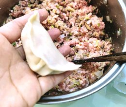 【详细包法】白菜香菇猪肉水饺的做法