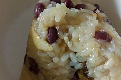 闽南风味—排骨蛋黄粽