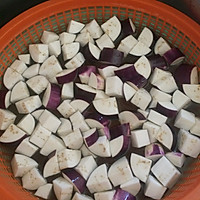 泡椒茄子的做法图解1