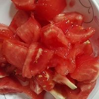 小黄鱼番茄汤的做法图解4