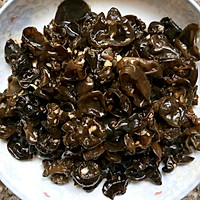 凉拌木耳的做法图解3