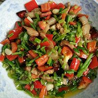 红薯叶爆炒瘦肉鸡精的做法图解3