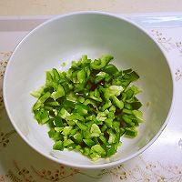 #万物生长 营养尝鲜#玉米油青椒鸡蛋饼的做法图解2